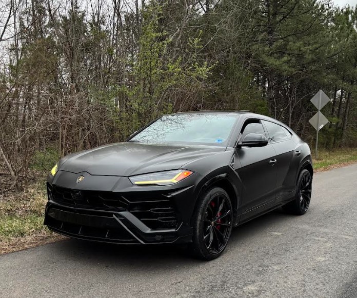 Lamborghini Urus wrapped by Pinnacle